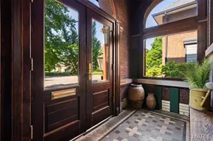 2935 Russell Blvd, Saint Louis, MO 63104 - Photo 4