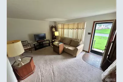 1085 Ermanda Drive, Florissant, MO 63033 - Photo 4