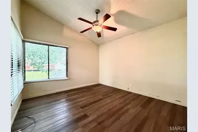 3273 Green Pasture Drive, Florissant, MO 63031 - Photo 8