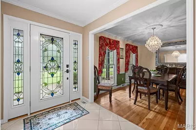 37 Beacon Hill Lane, Creve Coeur, MO 63141 - Photo 4