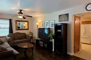 19 E 11th St, Washington, MO 63090 - Photo 4