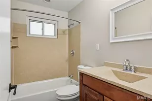 2250 Rivoli Pl, Florissant, MO 63031 - Photo 16