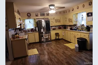 210 N Culver Street, Clarence, MO 63437 - Photo 4