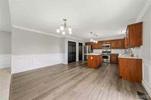 11764 Clarksdale Dr, Maryland Heights, MO 63043 - Photo 10