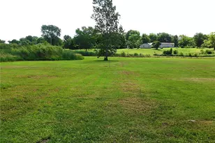 55 Lakeview Cir, Elsberry, MO 63343 - Photo 10