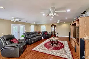 55 Lakeview Cir, Elsberry, MO 63343 - Photo 8