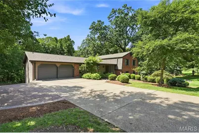 1926 Grassy Ridge Road, Kirkwood, MO 63122 - Photo 2
