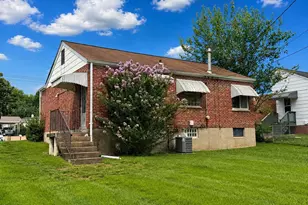8818 Old Sappington Dr, Crestwood, MO 63126 - Photo 2