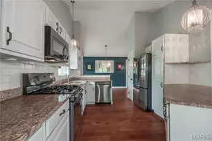 1035 Johanna Dr, Ballwin, MO 63021 - Photo 6