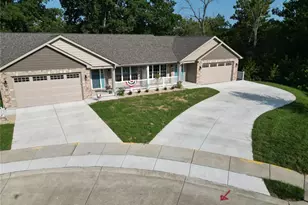 302 Anthony Cir, Byrnes Mill, MO 63051 - Photo 6