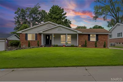 1515 Lisa Drive, Florissant, MO 63033 - Photo 1