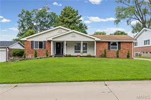 1515 Lisa Dr, Florissant, MO 63033 - Photo 2