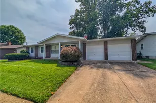5 Windsong Ct, Florissant, MO 63031 - Photo 2