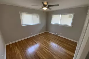 944 Lebon Dr, Bellefontaine Neighbors, MO 63137 - Photo 10