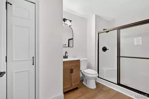 1225 Roth Hill Dr, Maryland Heights, MO 63043 - Photo 26