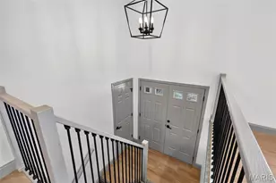 1225 Roth Hill Dr, Maryland Heights, MO 63043 - Photo 10