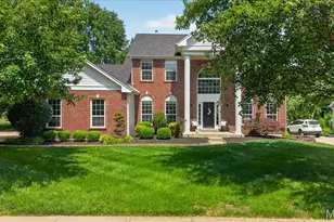 17821 Wilderness Cliff Ct, Wildwood, MO 63005 - Photo 2