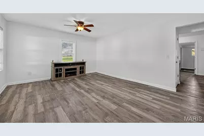 546 Chestnut Street, Hawk Point, MO 63349 - Photo 8