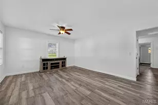 546 Chestnut St, Hawk Point, MO 63349 - Photo 8