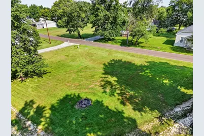546 Chestnut Street, Hawk Point, MO 63349 - Photo 48