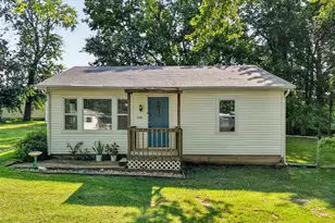 546 Chestnut St, Hawk Point, MO 63349 - Photo 4