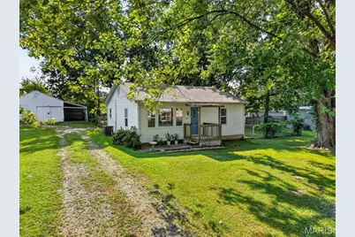 546 Chestnut Street, Hawk Point, MO 63349 - Photo 1