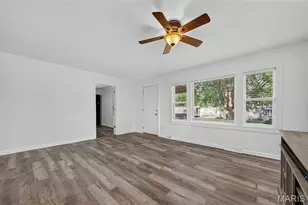 546 Chestnut St, Hawk Point, MO 63349 - Photo 12
