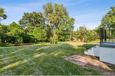 8021 Titus Road, Hanley Hills, MO 63114 - Photo 26