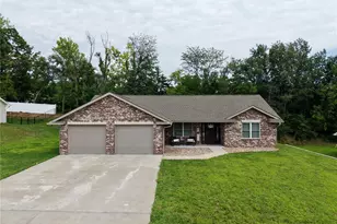 4024 Breckenridge Dr, Hannibal, MO 63401 - Photo 1