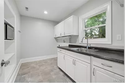 7917 Gannon Avenue, University City, MO 63130 - Photo 16