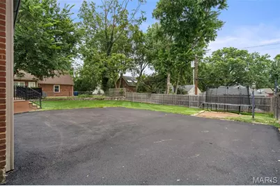 7917 Gannon Avenue, University City, MO 63130 - Photo 40