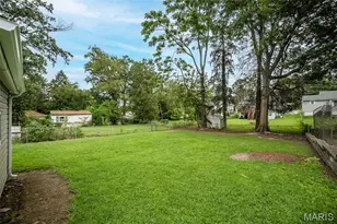 7706 Genesta St, Affton, MO 63123 - Photo 20