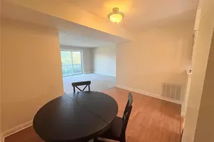 1812 Gascony Parc Dr, Lake Saint Louis, MO 63367 - Photo 4