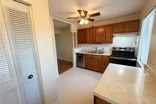1812 Gascony Parc Dr, Lake Saint Louis, MO 63367 - Photo 14