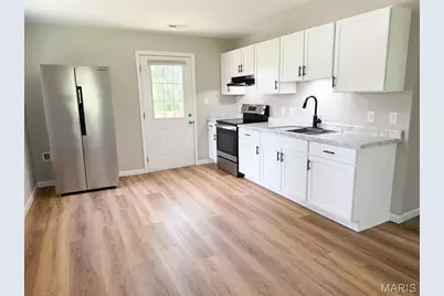 210 W Marvin Avenue, Robertsville, MO 65066 - Photo 2