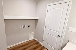 210 W Marvin Ave, Robertsville, MO 65066 - Photo 6