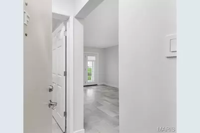 918 Hanna Place Court #F, Ballwin, MO 63021 - Photo 2