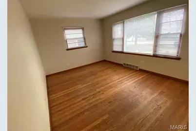 6824 Larry Lane, Berkeley, MO 63134 - Photo 4