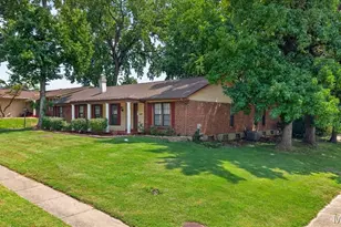 3608 Whispering Woods Dr, Florissant, MO 63031 - Photo 4
