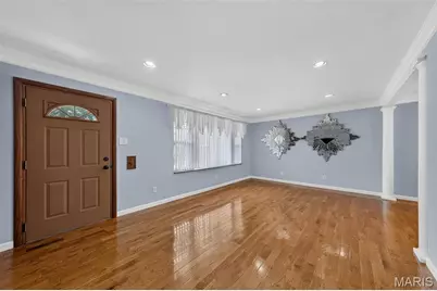 4720 Collins Court, Saint Louis, MO 63116 - Photo 4