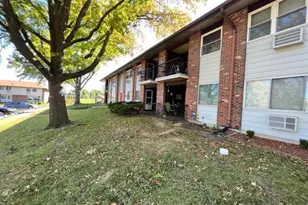 7300 Sieloff Dr, Hazelwood, MO 63042 - Photo 18