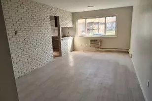 7423 Sieloff Dr, Hazelwood, MO 63042 - Photo 2