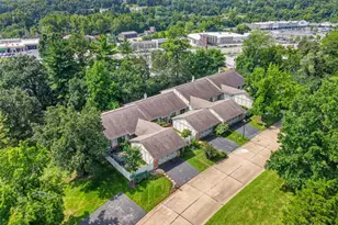 13720 Mason Green Ct, Ballwin, MO 63011 - Photo 48