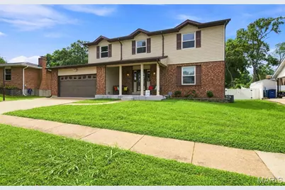738 Peal Drive, Saint Louis, MO 63125 - Photo 1