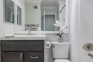 13472 Mason Village Ct, Town and Country, MO 63131 - Photo 14
