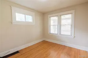 5714 Pamplin Pl, Saint Louis, MO 63136 - Photo 10