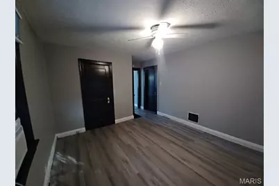 8328 Strathmore Place, Saint Louis, MO 63136 - Photo 6
