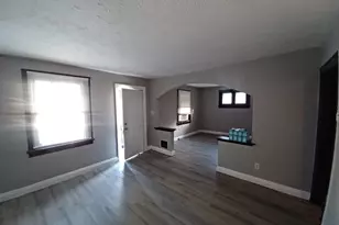 8328 Strathmore Pl, Saint Louis, MO 63136 - Photo 2