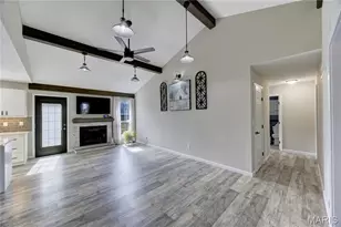 9 Carriage Way E, Saint Peters, MO 63376 - Photo 6