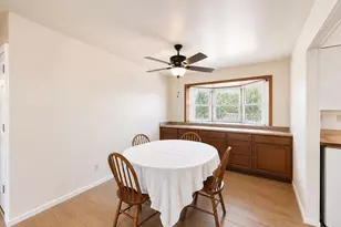 320 N 11th St, De Soto, MO 63020 - Photo 12